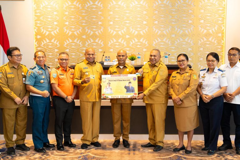 Peluncuran Program Tiket Gratis Nataru 2025/2026 oleh Gubernur Papua, Mathius D. Fakhiri